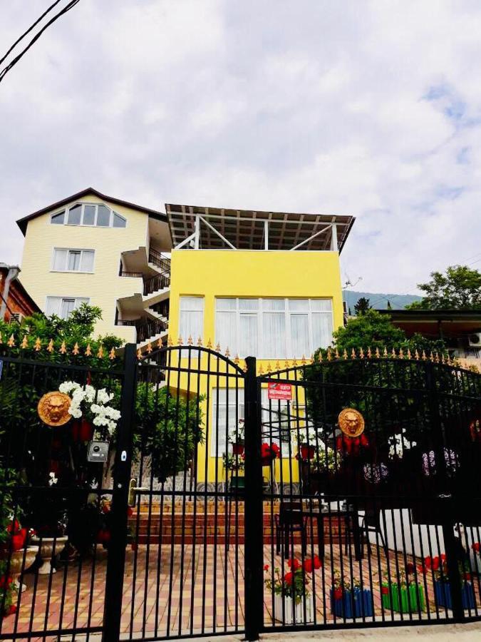 Anna-Saria Guest House Gagra Exterior foto
